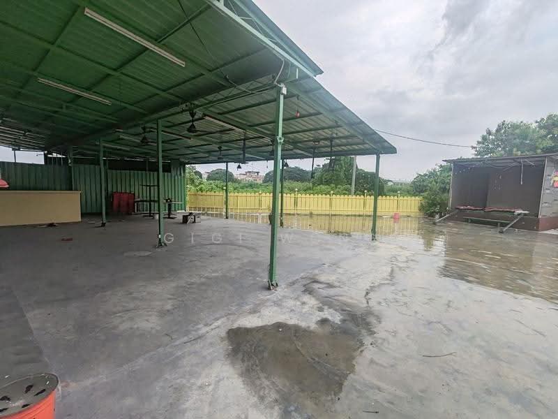 Shop for Rent in Taman Merdeka Permai (Batu Berendam) - Gigi Wong - PropertyGuru.com.my