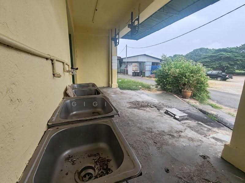 Shop for Rent in Taman Merdeka Permai (Batu Berendam) - Gigi Wong - PropertyGuru.com.my