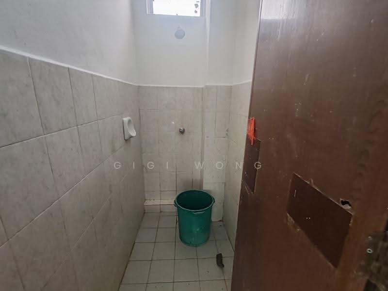 Shop for Rent in Taman Merdeka Permai (Batu Berendam) - Gigi Wong - PropertyGuru.com.my