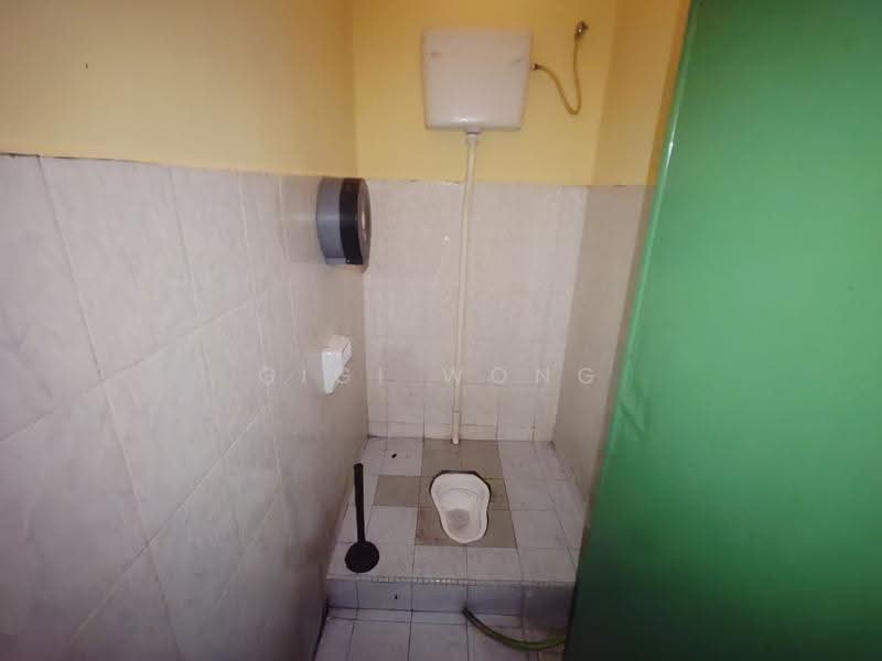 Shop for Rent in Taman Merdeka Permai (Batu Berendam) - Gigi Wong - PropertyGuru.com.my