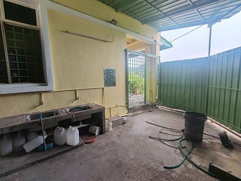Shop for Rent in Taman Merdeka Permai (Batu Berendam) - Gigi Wong - PropertyGuru.com.my