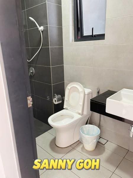 Kediaman Servis untuk Dijual di Urban Suites - Sanny Goh - Bathroom - PropertyGuru.com.my
