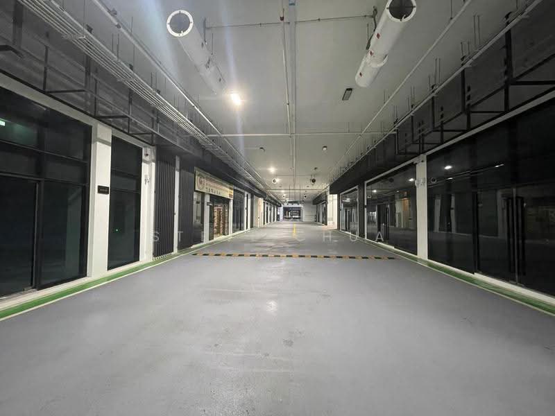 Shop / Office for Rent in Taman Sains Selangor (Kota Damansara) - Steve Chua - Corridor - PropertyGuru.com.my
