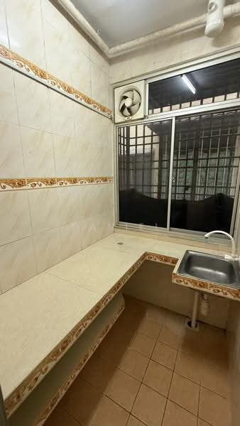 Apartment for Sale at Apartment Desa Ria - Daniel Ng - Kitchen - PropertyGuru.com.my