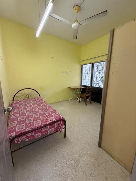 Rumah Teres 2-Tingkat untuk Dijual di Taman Bukit Melaka (Bukit Baru) - Ramona Tan - Bedroom - PropertyGuru.com.my