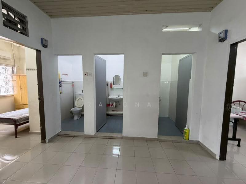 Rumah Teres 2-Tingkat untuk Dijual di Taman Bukit Melaka (Bukit Baru) - Ramona Tan - PropertyGuru.com.my