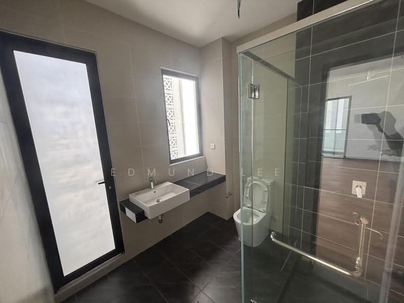 Semi-Detached House for Sale in Alam Impian (Shah Alam) - Edmund Lee - Bathroom - PropertyGuru.com.my