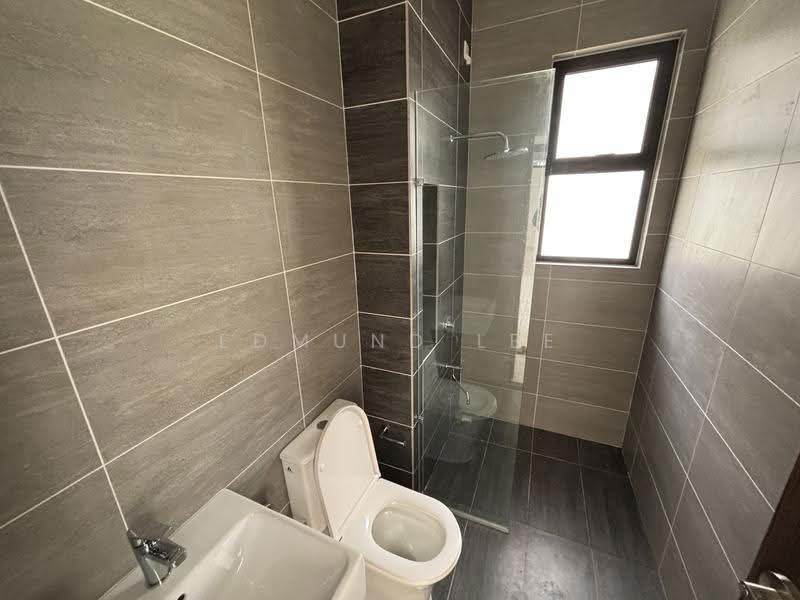 Semi-Detached House for Sale in Alam Impian (Shah Alam) - Edmund Lee - Bathroom - PropertyGuru.com.my