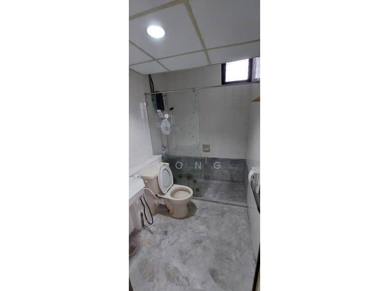 Apartment for Sale at Bukit Dumbar Permai - Hong . - Bathroom - PropertyGuru.com.my