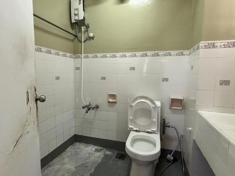 Kondominium untuk Disewa di Sri Angsana Hilir - Eddy Lee - Bathroom - PropertyGuru.com.my