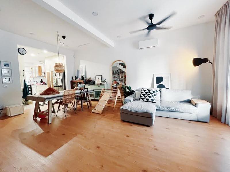 2-storey Terraced House for Sale in Jenjarom (Selangor) - Raymond Siew - Living Room - PropertyGuru.com.my