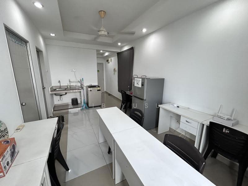 Kediaman Servis untuk Disewa di Menara U2 - Adib Yusuf - Kitchen - PropertyGuru.com.my