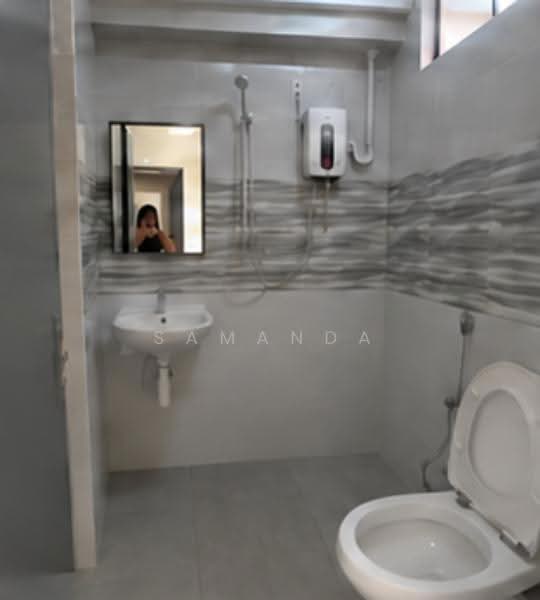 Apartment for Rent at Chin Woo Court - Samanda Soon - Bathroom - PropertyGuru.com.my