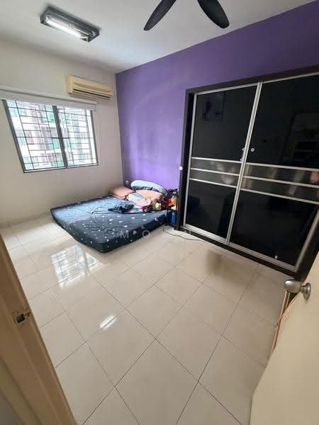 Kediaman Servis untuk Dijual di Koi Kinrara - Moon Chiew - Bedroom - PropertyGuru.com.my