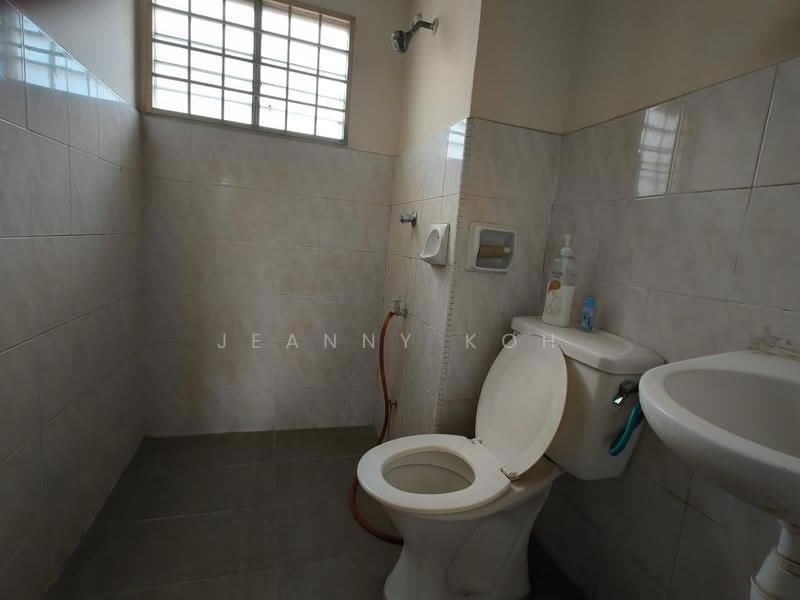 Apartment for Rent at SD Tiara Apartment - Jeanny Koh - Bathroom - PropertyGuru.com.my