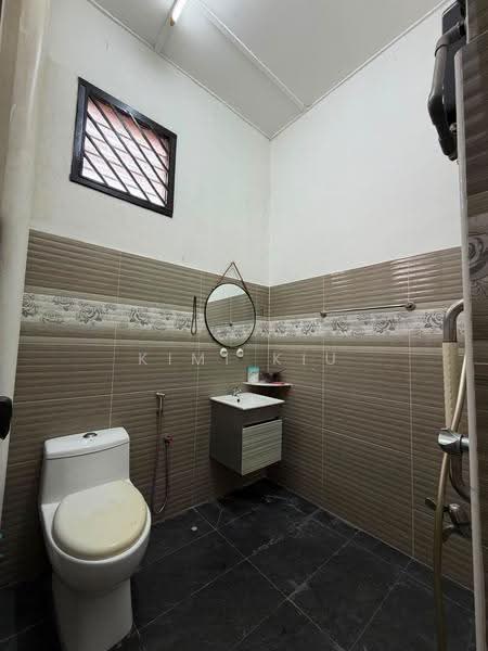 Rumah Teres 2-Tingkat untuk Dijual di Taman Skudai Baru (Skudai) - Kimi Kiu - Bathroom - PropertyGuru.com.my