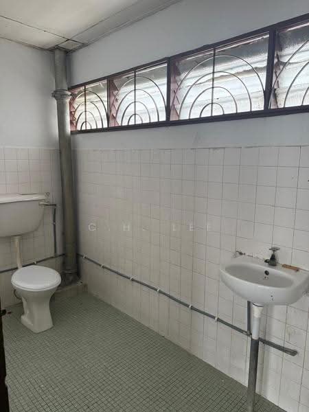 2-storey Terraced House for Rent in Bandar Sunway Seberang Jaya (Seberang Jaya) - C.H. Lee - Bathroom - PropertyGuru.com.my