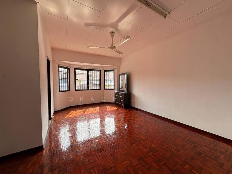 Rumah Teres 2-Tingkat untuk Dijual di Taman Mount Austin (Tebrau) - Grace Lau - Living Room - PropertyGuru.com.my