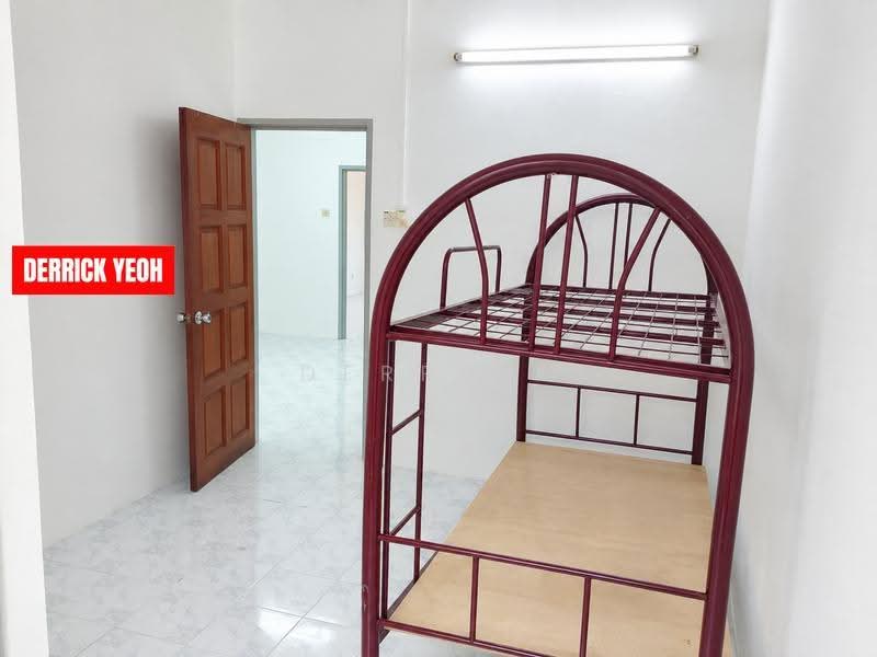 2-storey Terraced House for Rent in Bayan Lepas (Penang) - Derrick Yeoh - Bedroom - PropertyGuru.com.my