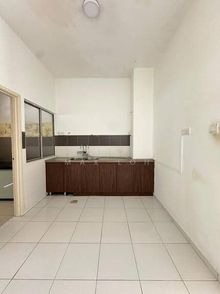 2-storey Terraced House for Sale in Setia Tropika (Johor Bahru) - Max Loh - Kitchen - PropertyGuru.com.my