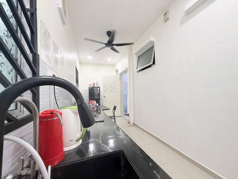 Rumah Teres 2-Tingkat untuk Dijual di Seremban (Negeri Sembilan) - Hassan Basri Suhaimi - Kitchen - PropertyGuru.com.my