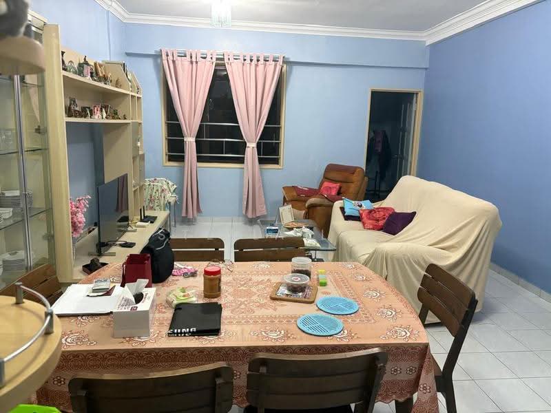 Kondominium untuk Dijual di Garden Park - Stella Lee - Living Room - PropertyGuru.com.my