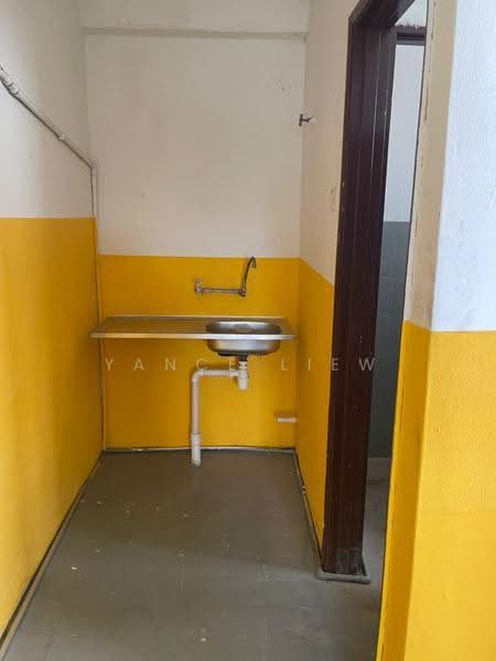 Kilang untuk Disewa di Taman Industri Balakong Jaya (Balakong) - Yance Liew - Bathroom - PropertyGuru.com.my