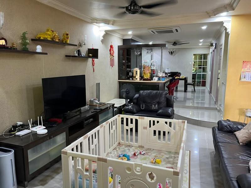 2-storey Terraced House for Sale in Taman Ikhlas (Bandar Sungai Long) - Ken Kum - Living Room - PropertyGuru.com.my