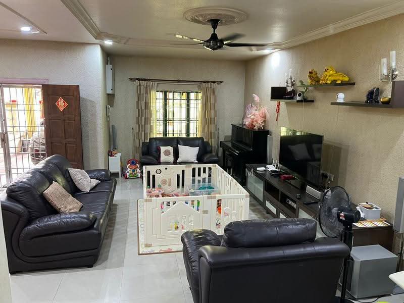 2-storey Terraced House for Sale in Taman Ikhlas (Bandar Sungai Long) - Ken Kum - Living Room - PropertyGuru.com.my