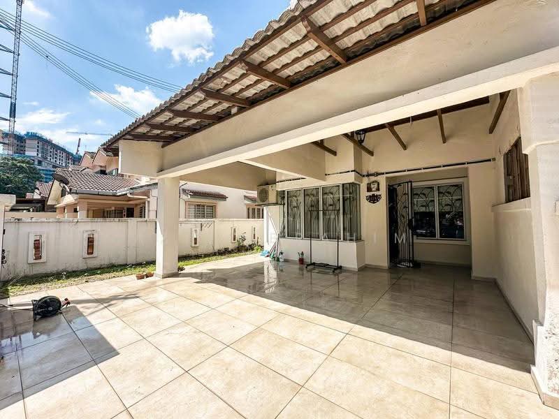 2-storey Terraced House for Sale in Ara Damansara (Selangor) - Azli Ibrahim - Exterior - PropertyGuru.com.my