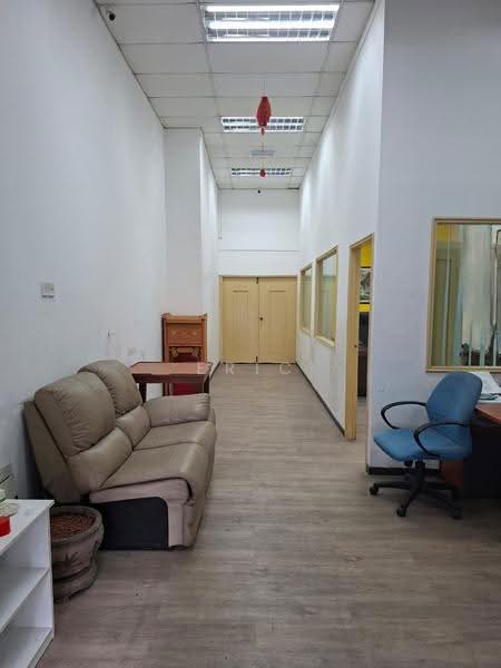 Shop for Sale in Puchong (Selangor) - Eric How - Corridor - PropertyGuru.com.my