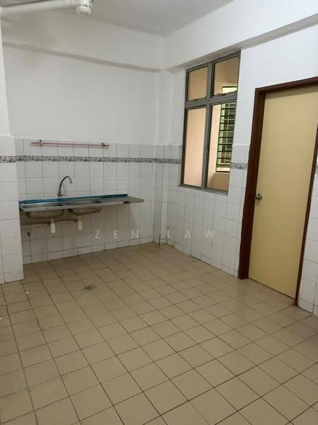 Kondominium untuk Dijual di Impian Heights - Zen Law - Kitchen - PropertyGuru.com.my