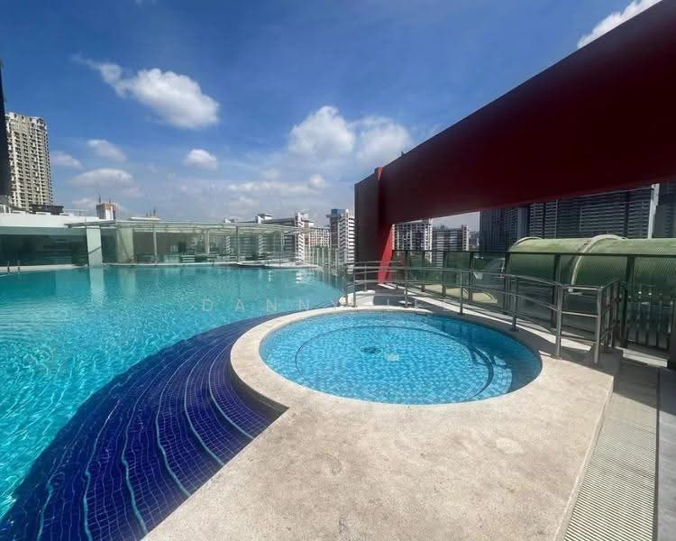 Kediaman Servis untuk Dijual di Pertama Residency - Danny Lee - Pool - PropertyGuru.com.my