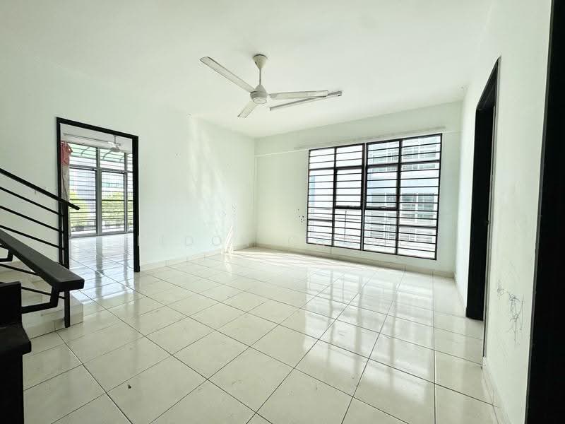 3-storey Terraced House for Sale in Kajang (Selangor) - Eldon Chong - Living Room - PropertyGuru.com.my