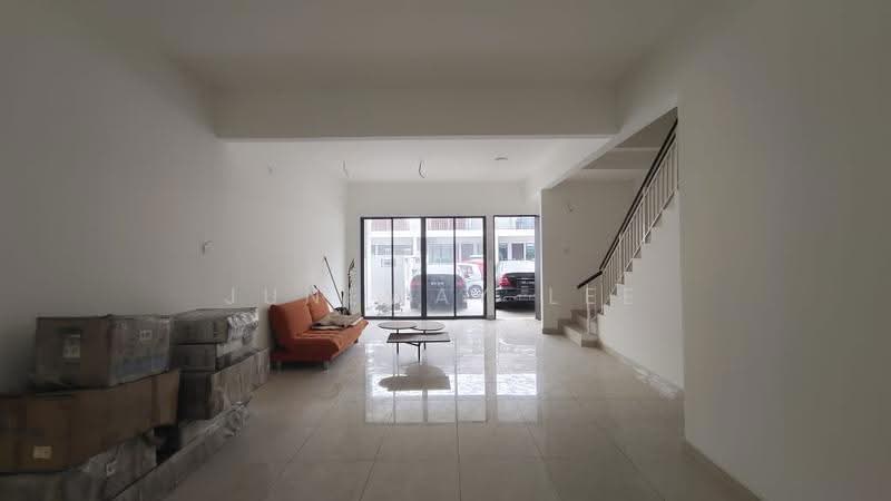 2-storey Terraced House for Sale in Diamond City (Semenyih) - Juneway Lee - Living Room - PropertyGuru.com.my