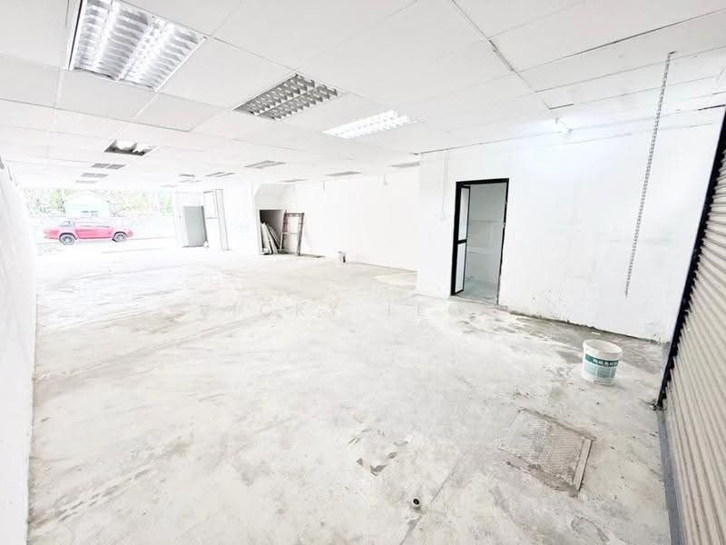 Shop for Rent in Taman Emas (Perai) - Vicky Leow - Interior - PropertyGuru.com.my