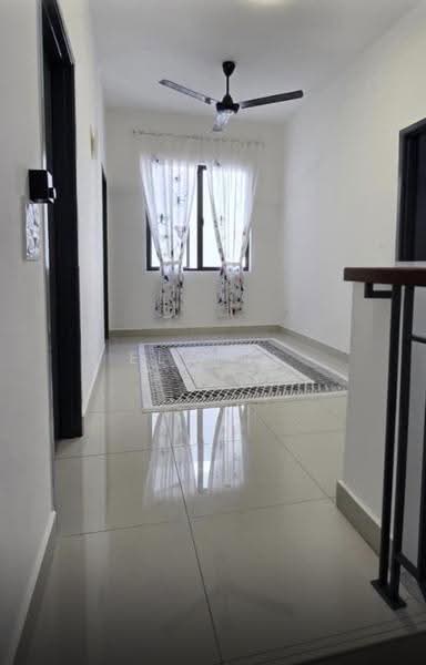 Rumah Teres untuk Dijual di Telok Panglima Garang (Selangor) - Elaine Lee - Corridor - PropertyGuru.com.my