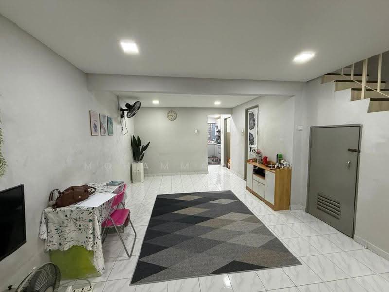 2-storey Terraced House for Sale in Taman Perindustrian Puchong (Puchong) - Mohammad Din Majid - Living Room - PropertyGuru.com.my