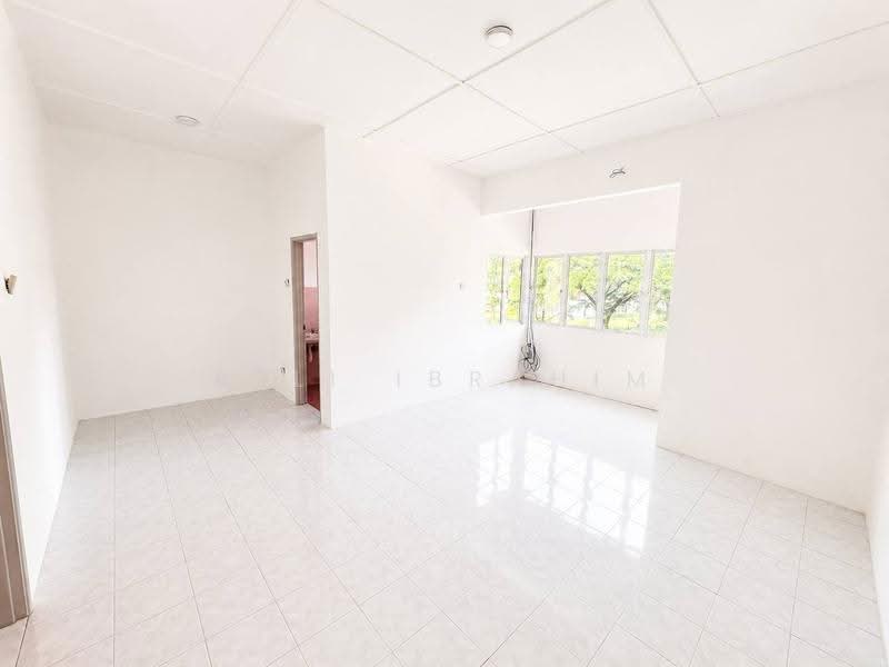 2-storey Terraced House for Sale in Bandar Sungai Long (Selangor) - Azli Ibrahim - Interior - PropertyGuru.com.my