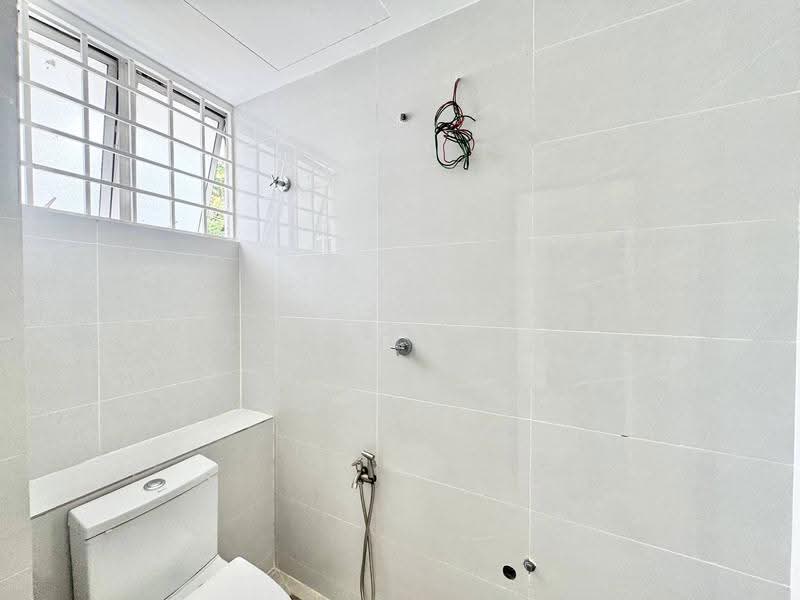 Semi-Detached House for Sale in Seksyen 7 (Shah Alam) - Norhafiz Bin Mohd Nor - Bathroom - PropertyGuru.com.my