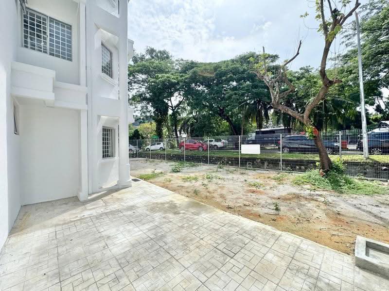 Semi-Detached House for Sale in Seksyen 7 (Shah Alam) - Norhafiz Bin Mohd Nor - Exterior - PropertyGuru.com.my