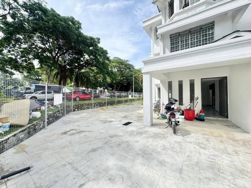 Semi-Detached House for Sale in Seksyen 7 (Shah Alam) - Norhafiz Bin Mohd Nor - Exterior - PropertyGuru.com.my