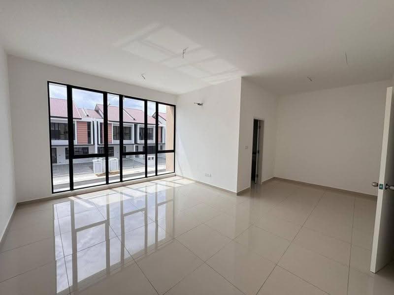 Terraced House for Sale in Taman Desa Tebrau (Tebrau) - Alex How - Living Room - PropertyGuru.com.my