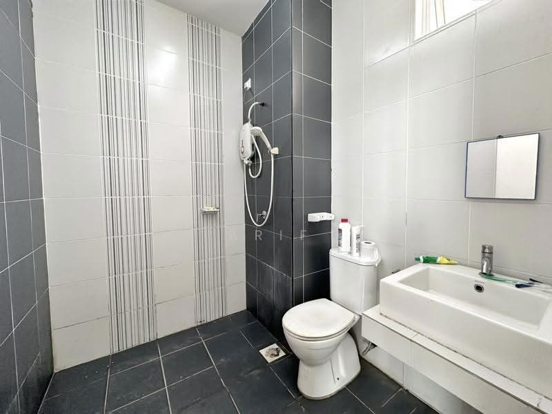 Kondominium untuk Disewa di Horizon Residence (Dwi Mutiara) - Arif MS - Bathroom - PropertyGuru.com.my