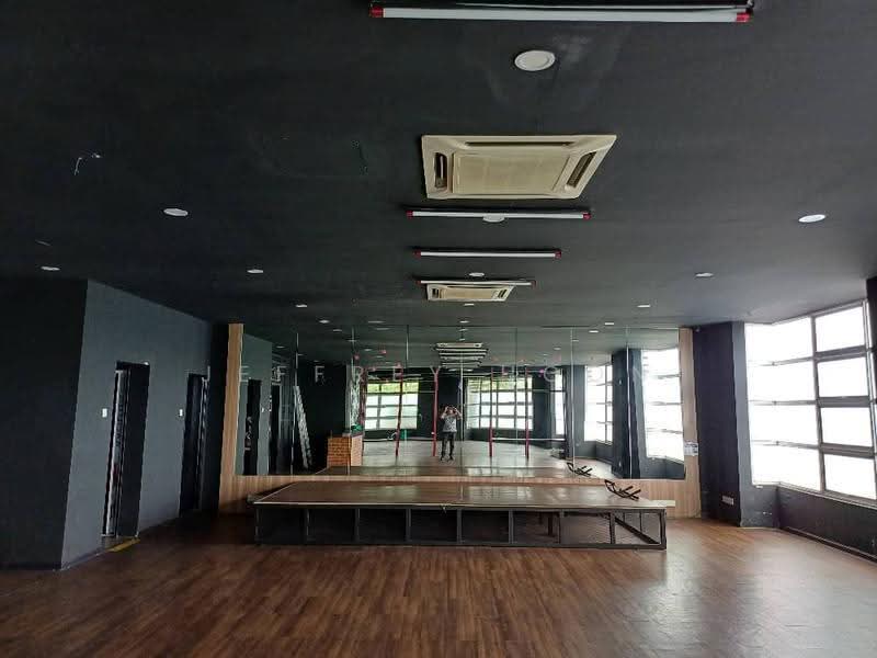 Shop for Rent in Taman TTDI Jaya (Shah Alam) - Jeffrey Hoon - Gym - PropertyGuru.com.my