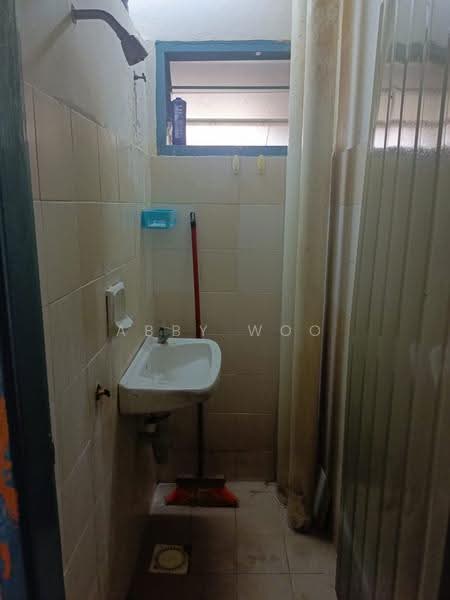 Rumah Flat untuk Disewa di Rebana Flat - Abby Woo - Bathroom - PropertyGuru.com.my