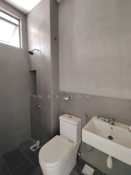 Rumah Teres 2-Tingkat untuk Dijual di Kangkar Pulai (Skudai) - Max Loh - Bathroom - PropertyGuru.com.my