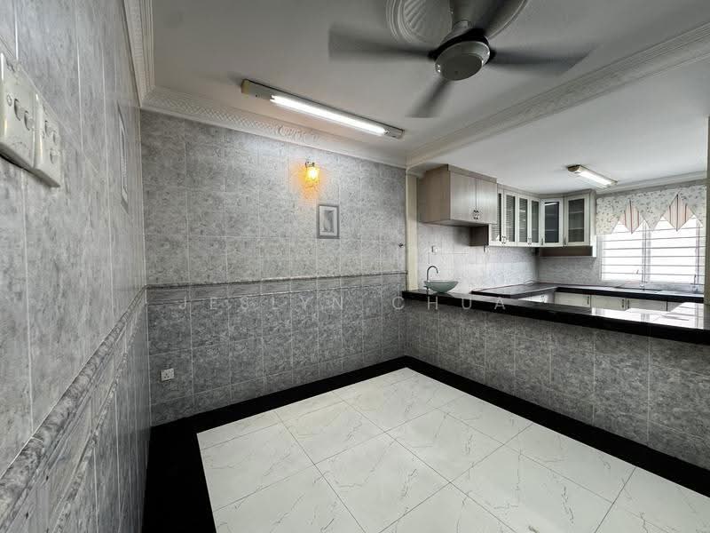 Rumah Teres 2-Tingkat untuk Dijual di Usj 3 (Subang Jaya) - Jeslyn Chua - Kitchen - PropertyGuru.com.my