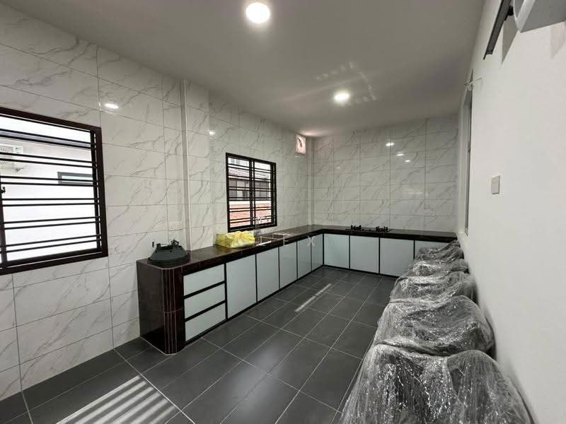 2-storey Terraced House for Rent in Skudai (Johor) - Alex How - Kitchen - PropertyGuru.com.my