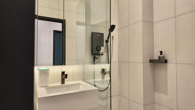 Kondominium untuk Dijual di One World 1 - Andy Lee - Bathroom - PropertyGuru.com.my